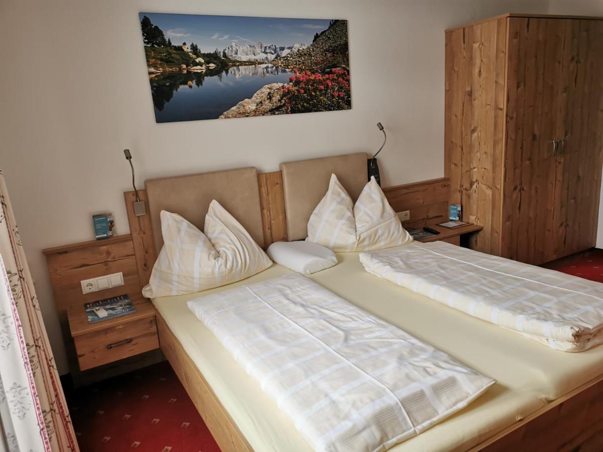 Oberauer Wagrain - Die Eco Familien Hotelpension B&B Eksteriør billede