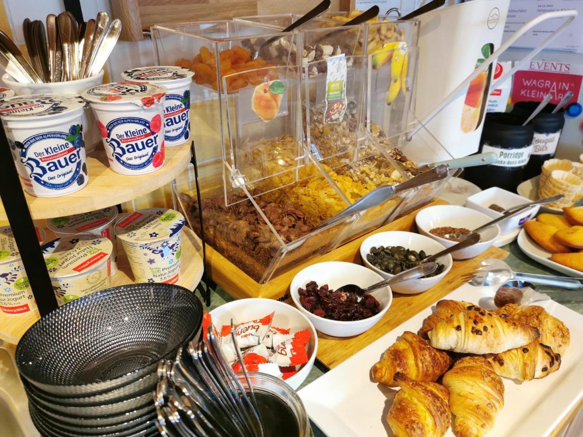 Oberauer Wagrain - Die Eco Familien Hotelpension B&B Eksteriør billede