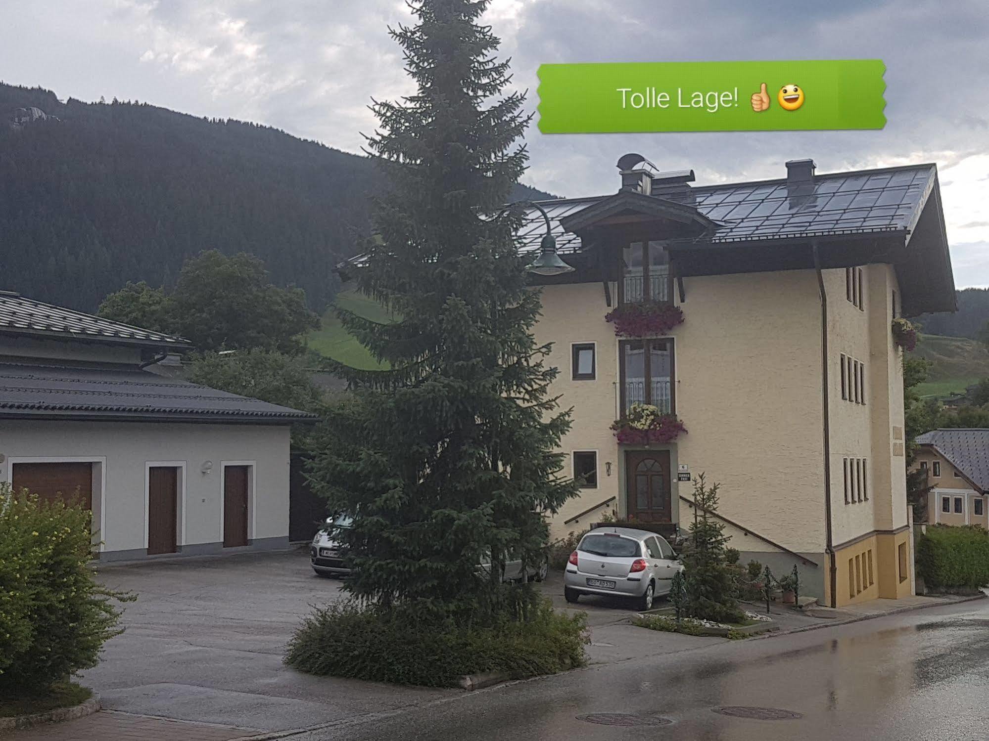 Oberauer Wagrain - Die Eco Familien Hotelpension B&B Eksteriør billede