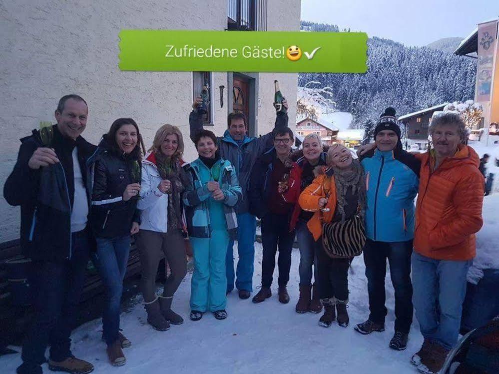 Oberauer Wagrain - Die Eco Familien Hotelpension B&B Eksteriør billede
